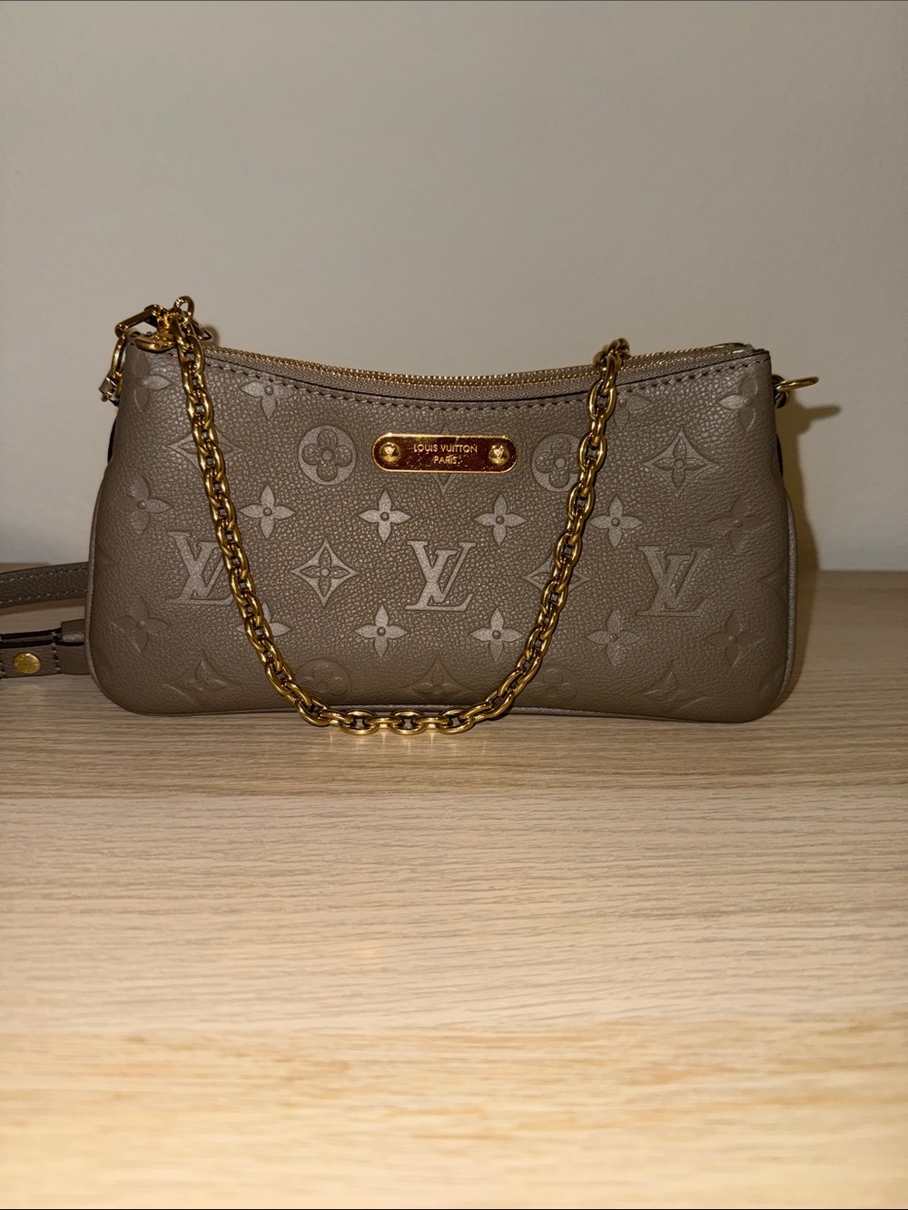 Louis Vuitton Pochette Liv